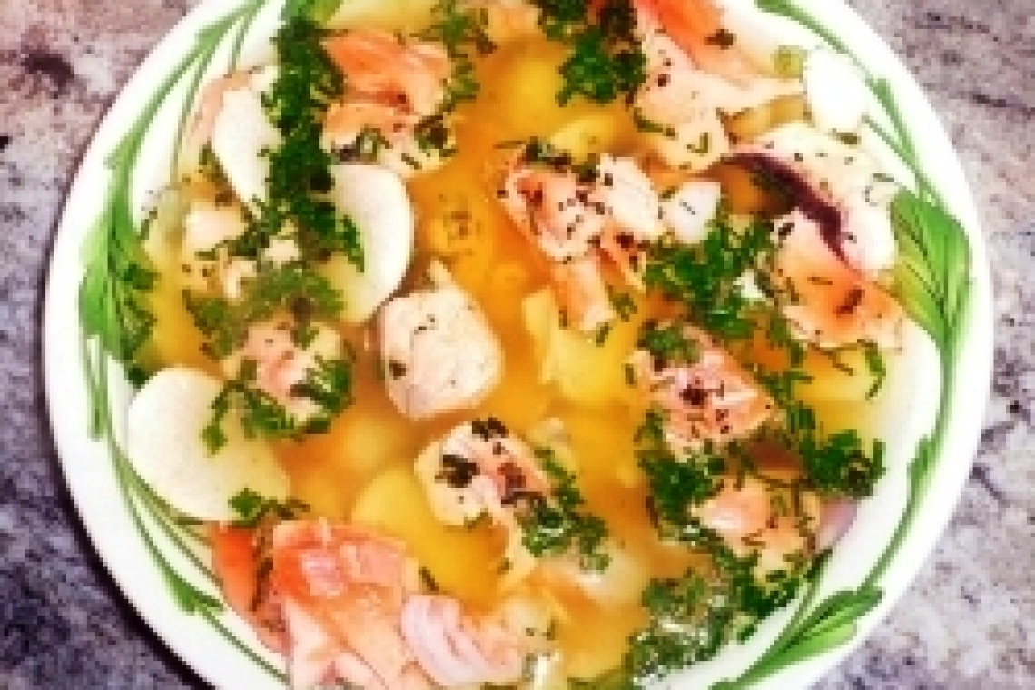 Суп с лососем и грибами. Быстро и очень вкусно.