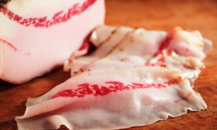 Италия. Тоскана. Самое знаменитое в мире сало. Lardo di Colonnata