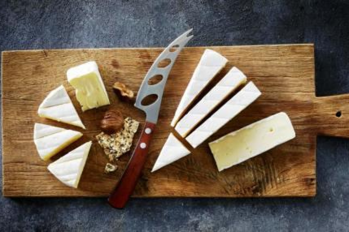 Как правильно нарезать сыр