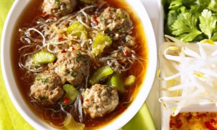 Азиатский суп с фрикадельками