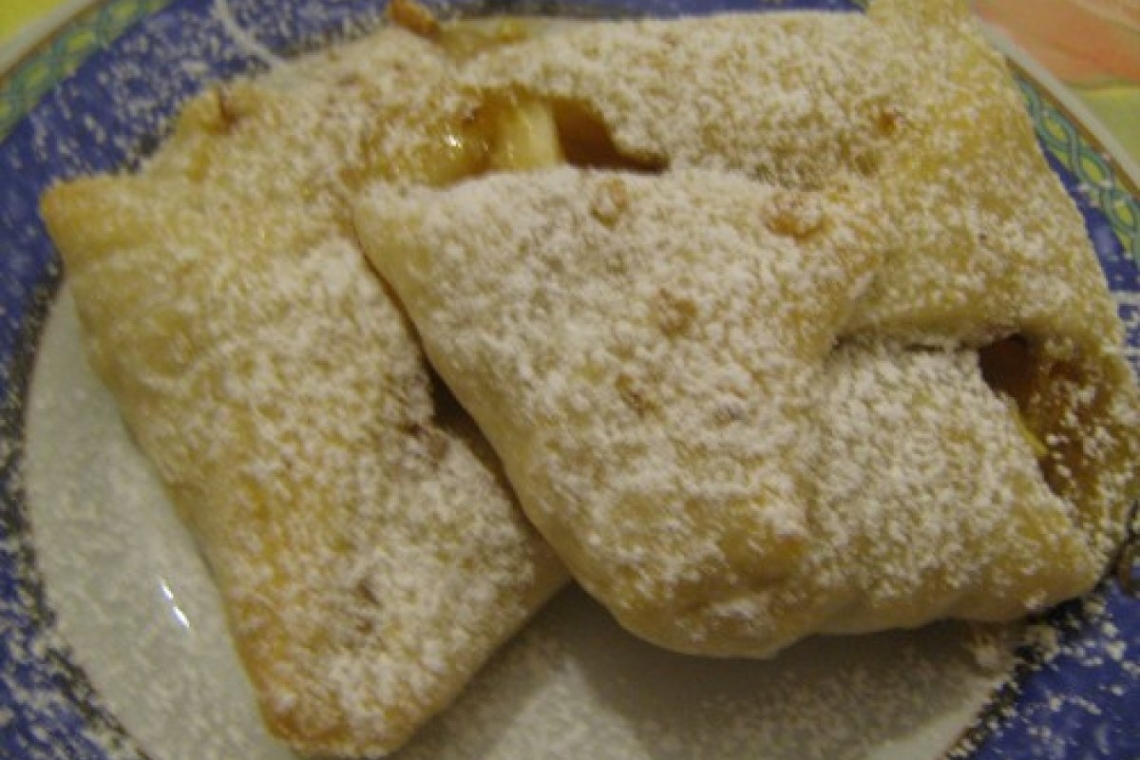 Яблочные Фаготини - еще один итальянский десерт