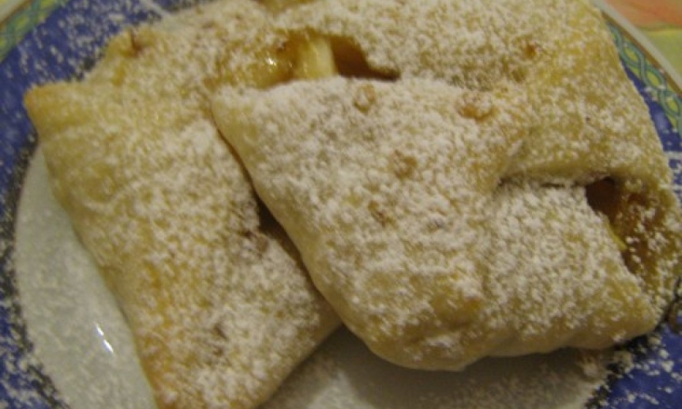 Яблочные Фаготини - еще один итальянский десерт