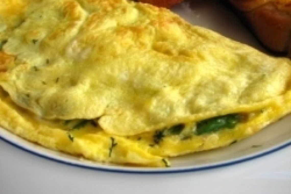 Омлет с сыром Camembert ("Камамбер") и ароматными травами