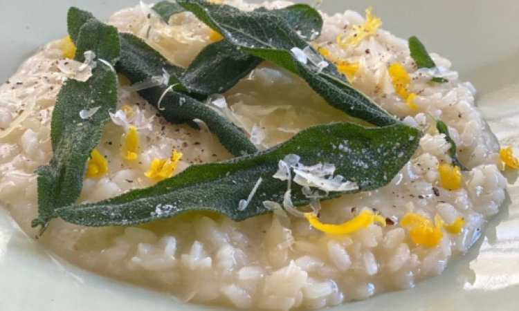 Ризотто с лимоном и жареным шалфеем