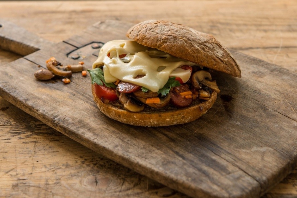 Bergbauern Schmankerl. Горное сырное лакомство